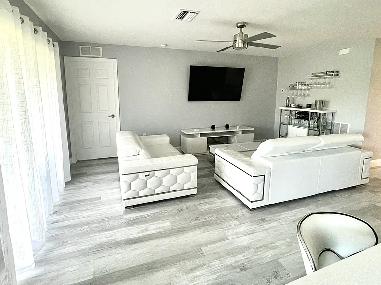 167 Shadowview Ct — Photo 5