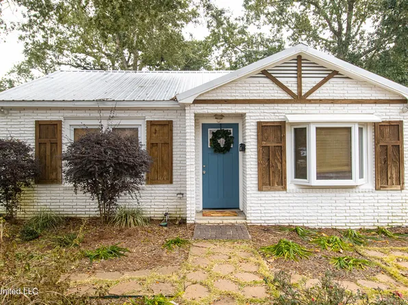 132 Saint George Ave, Biloxi, MS 39530