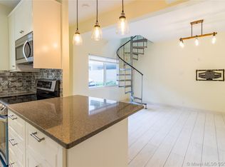 1326 16th St APT 2, Miami Beach, FL 33139