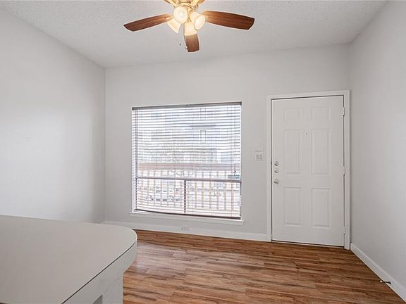 2nd image of 2210 Pearl St APT 205