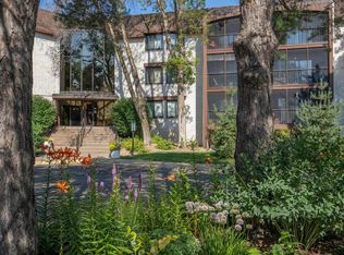 4710 58th Ave N APT 304, Crystal, MN 55429