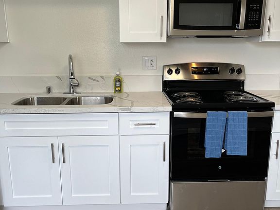 3rd image of 9250 Winter Gardens Blvd APT 20