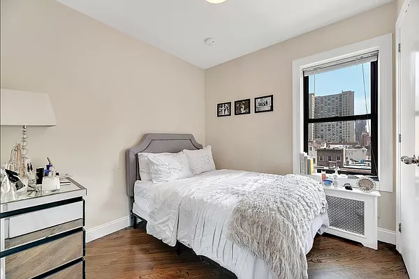 Rented by REAL New York | media 10