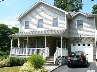 114 Cross St, Locust Valley, NY 11560