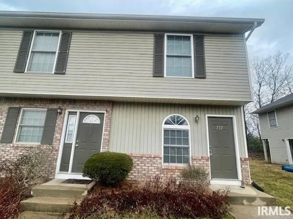 757 E Sherwood Hills Dr, Bloomington, IN 47401