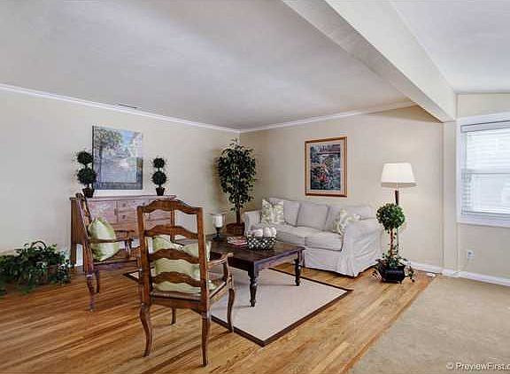 4th image of 3622 Oliphant St