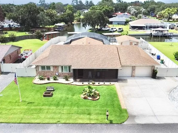 209 W Delaware St, Tavares, FL 32778