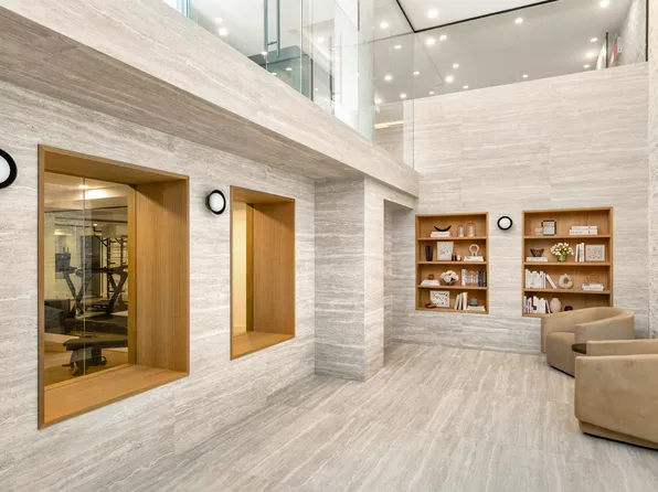 420 East 75th Street image 18 of 24