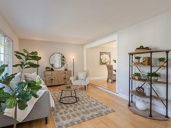 4th image of 6210 Paso Los Cerritos