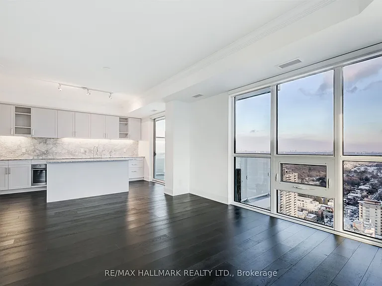 101 Erskine Ave #2907 — Photo 3