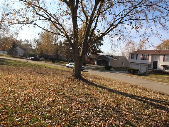 2nd image of 6755 N Middleton Ct