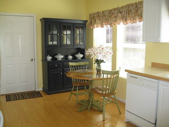 4th image of 6025 Nathan Way SE Unit A