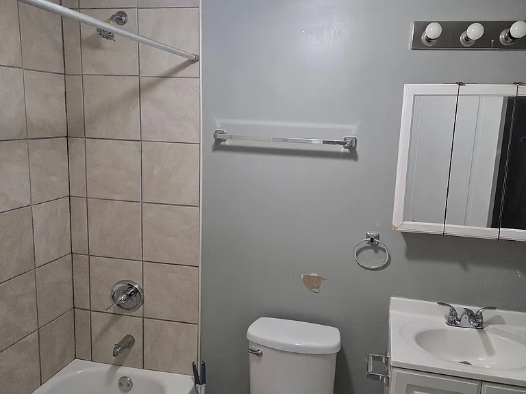 6142 S King Dr — Photo 7