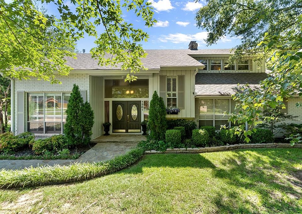 1st image of 1501 S Florey Ave