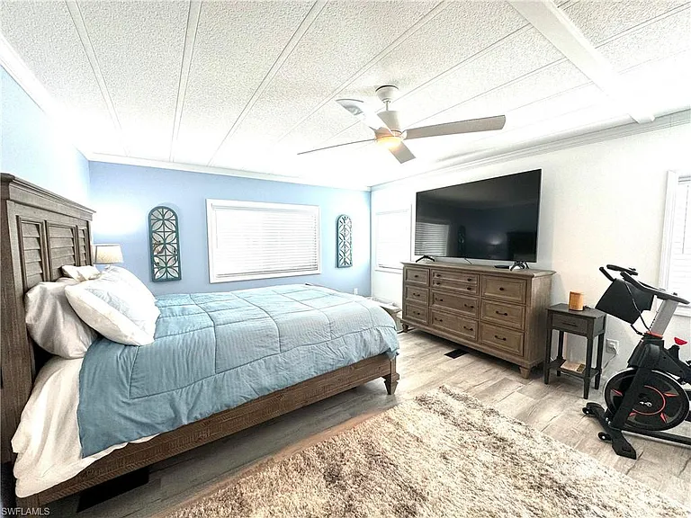 4700 Leilani Ln — Photo 19
