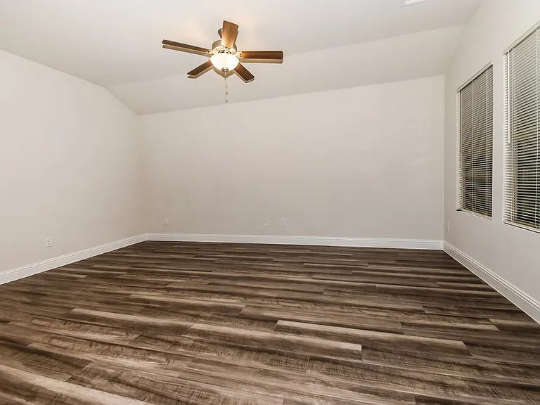 1214 Green Timber Dr — Photo 5