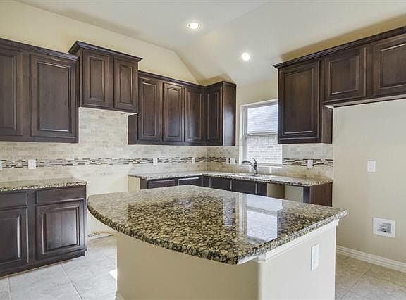 5th image of 3036 Waterfall Dr