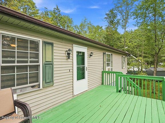 2nd image of 1412 Woodview Ter