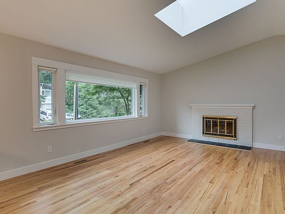 5th image of 853 176th Ave NE