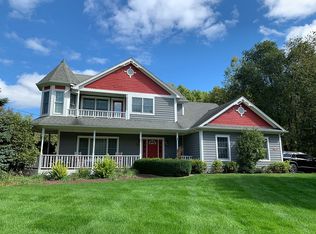 9334 Anacapa Bay Dr, Pinckney, MI 48169