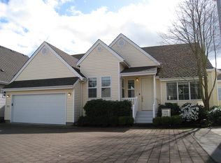 472 Covey Ln, Eugene, OR 97401