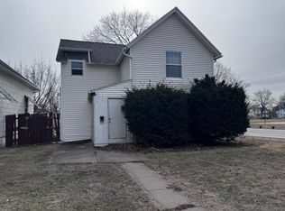 2333 Hobson Ave, Davenport, IA 52802
