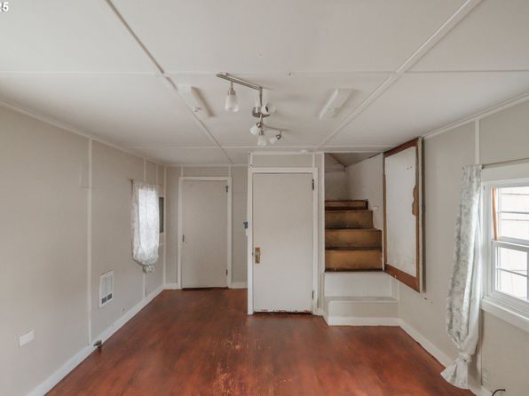 portland-oregon-176559619 picture