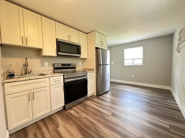 6770 Park St, Hollywood, FL 33024