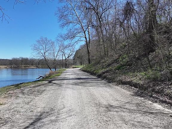 2nd image of 19 NE 4471st Rd