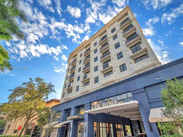 4220 Laguna St #505, Miami, FL 33146