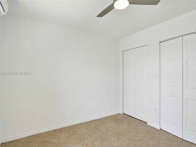 2120-2122 Thomas St — Photo 10