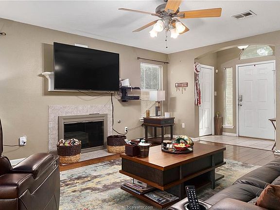 4th image of 3711 Westfield Dr