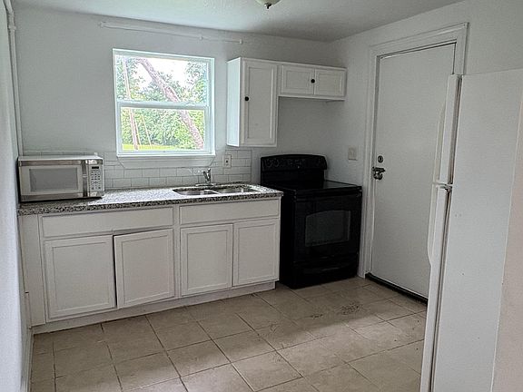 4th image of 702 Rosedale St #2