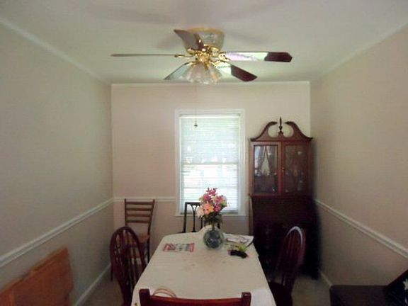 3rd image of 634 Woodridge Dr