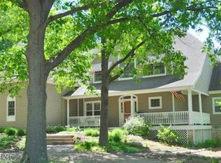 3040 Dunes Valley Path, Stevensville, MI 49127