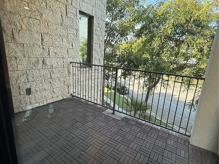 5907 S Westlawn Ave — Photo 29