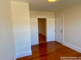 83 Harvard St APT 21, Brookline, MA 02445