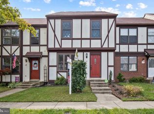41 Millard Ct, Sterling, VA 20165
