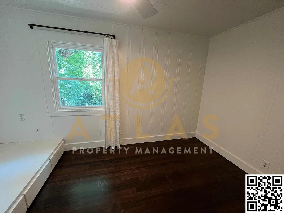 1064 Berry Ln - 1064 Berry Ln — Photo 4
