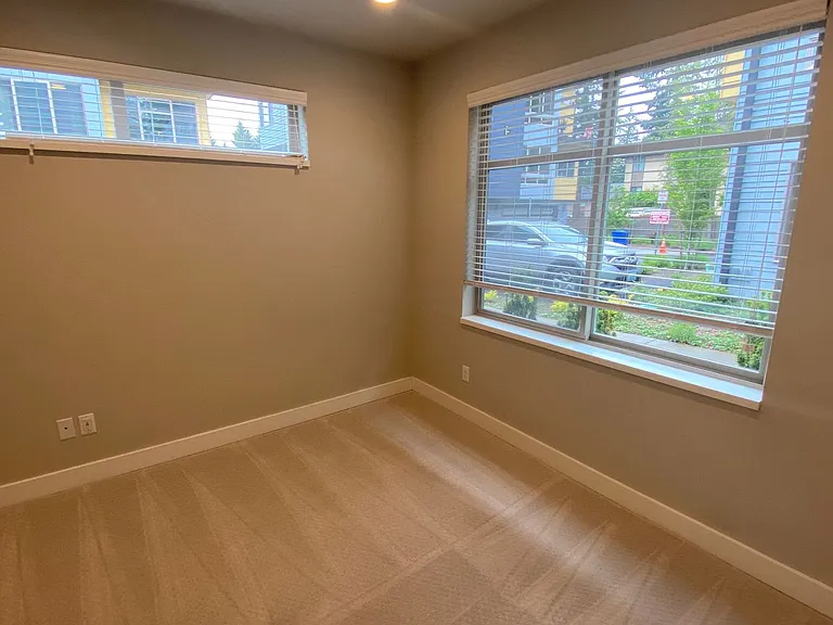 16378 NE 12th Pl — Photo 5