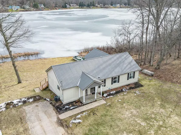 3390 W Brandt St, White Cloud, MI 49349