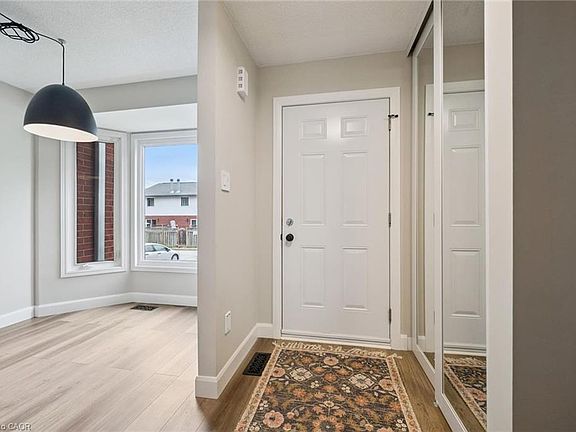 4th image of 219 Kingswood Dr #26