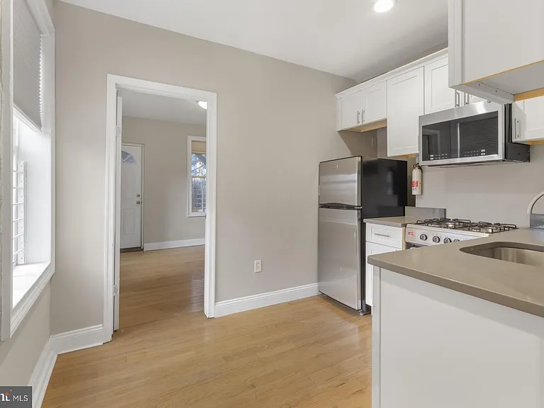 1302 N 19th St #1 — Photo 10