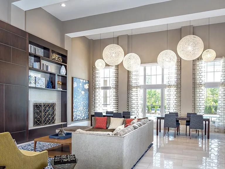Leasing Lobby