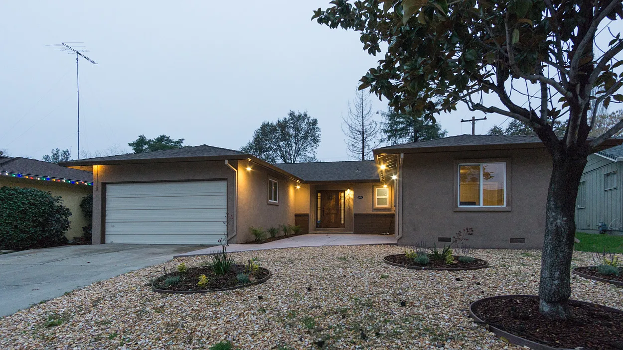 6113 Shenandoah Dr photo 1