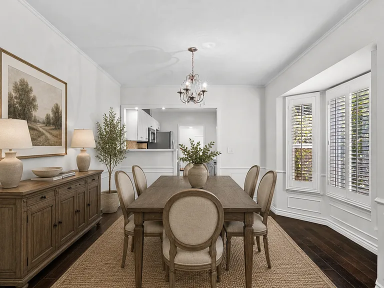 4242 Van Nuys Blvd — Photo 12