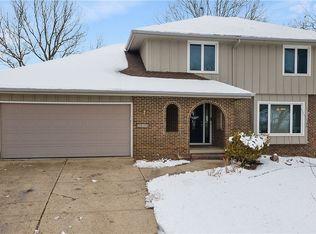 9849 Clark St, Clive, IA 50325