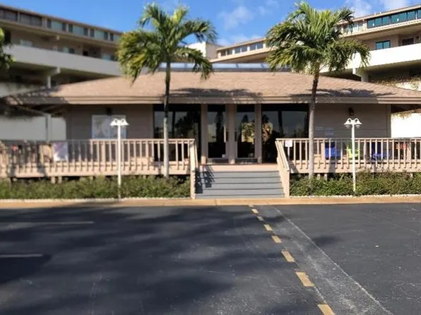 9604 Cortez Rd W APT 225, Bradenton, FL 34210