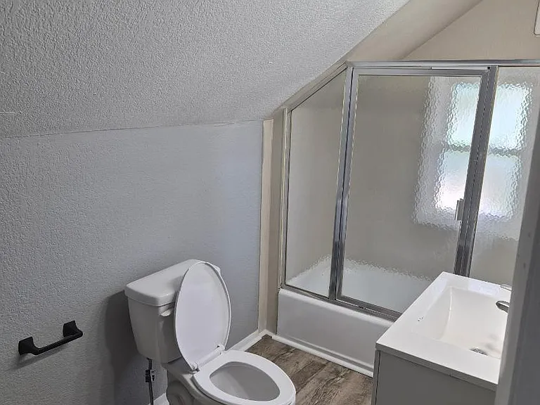 540 E Weber St — Photo 5