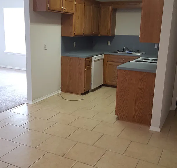 5 S 25th St #1-8 — Photo 8